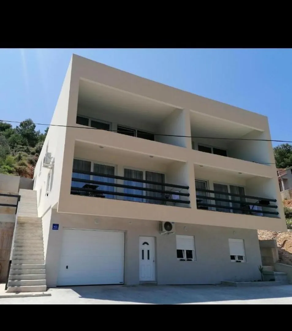 Apartman Bella 3